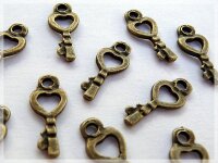 20 Schlüsselchen in antik Bronze