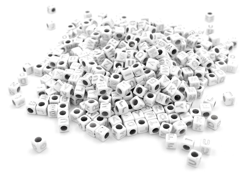 würfelförmige Buchstabenperlen aus Acryl in weiß 500 Stück