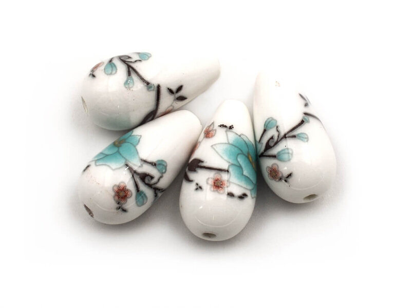 tropfenförmige Perlen aus Keramik in weiß mit Blumen 20 x 10 mm 4er Set