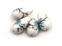 tropfenförmige Perlen aus Keramik in weiß mit...