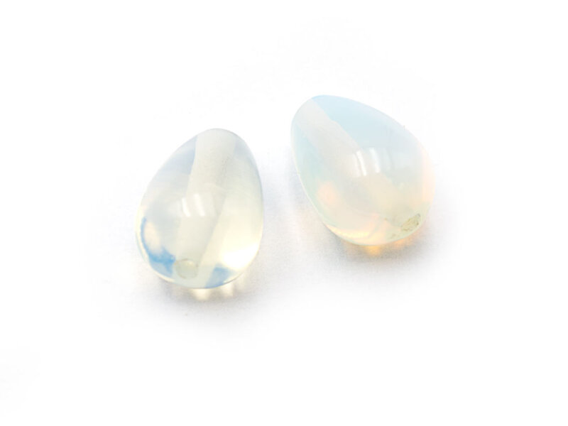 Perlen als Tropfen aus Opalite 15x10mm 2 Stück
