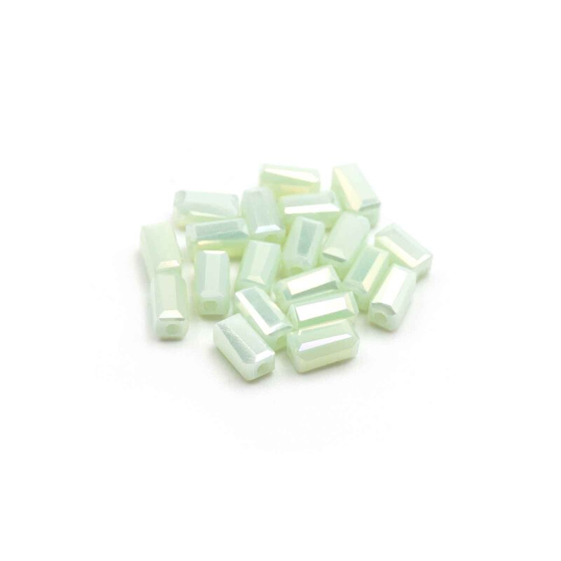 Glasschliffperlen als Quader in Pastellgrün mit Perlenglanz 4,5x2,5 mm 20 Stück