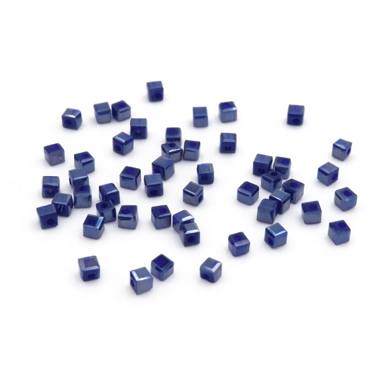 Glasschliffperlen als Würfel in Marineblau 2x2mm 50 Stück
