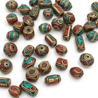 Handgemachte Perlen in tibetischem Stil aus Messing im Mix 10 Stück