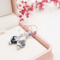 handgefertigte Rocailles Perlen 3 mm aus gefärbtem Glas in Pflaume 10 Gramm