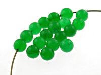 10 Perlen aus Jade in grün 8 mm