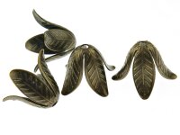 2 tropische Blätter Perlkappen in antik Bronze, 22 mm
