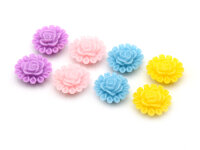 8 Blumen Cabochons als Set in rosa, lila, blau und gelb 13mm