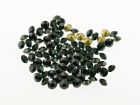 30 Strasssteine in emerald, 3,3 mm