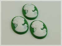 3 Cabochon/Kameen in grün weiß,  25 x 18 mm